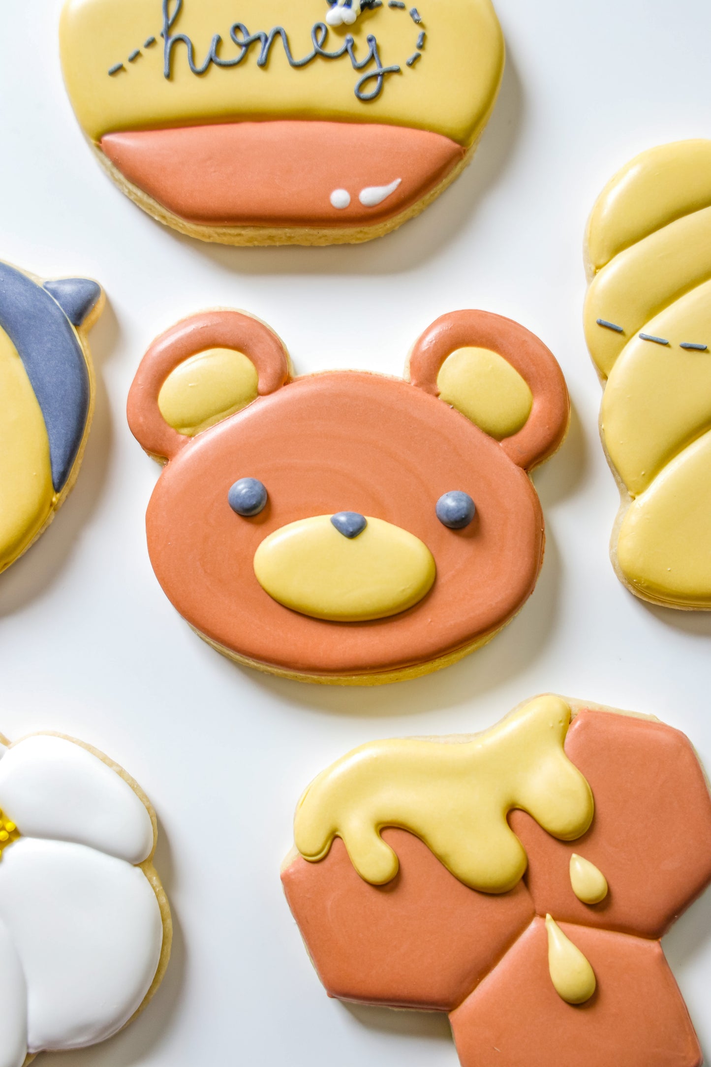 🐝🍯 April 19 - Sweet Honey Cookie Decorating Class