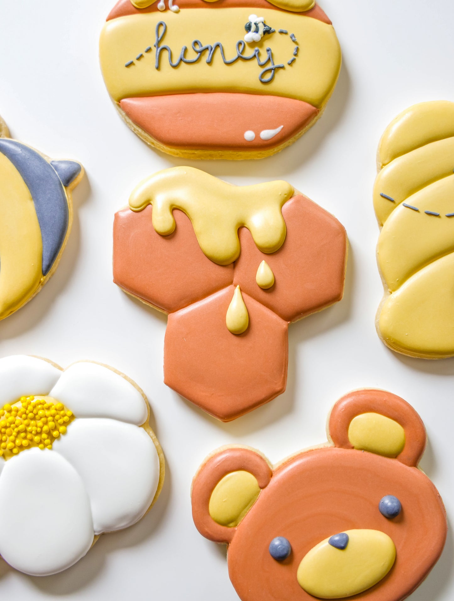 🐝🍯 April 19 - Sweet Honey Cookie Decorating Class